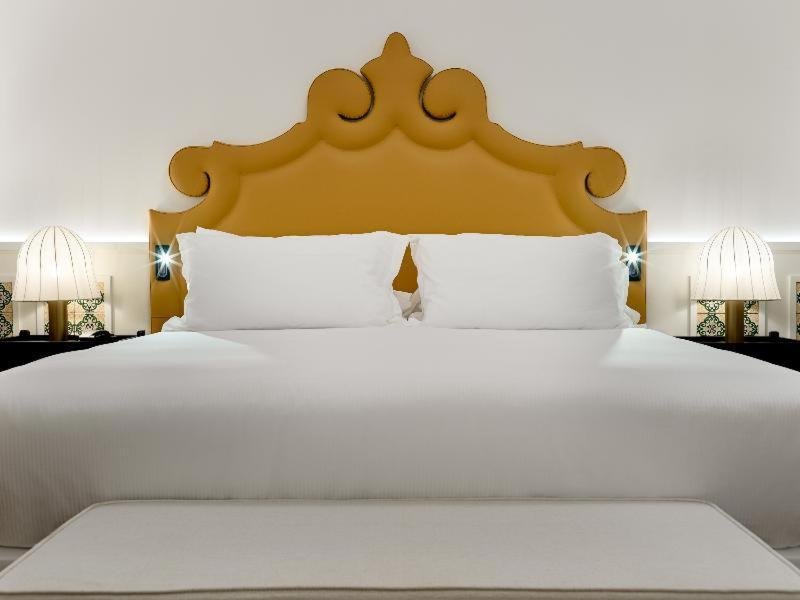 Double or Twin Room City View