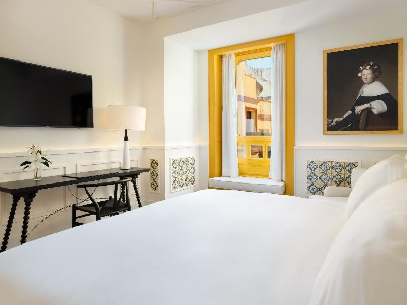 Double or Twin Room City View