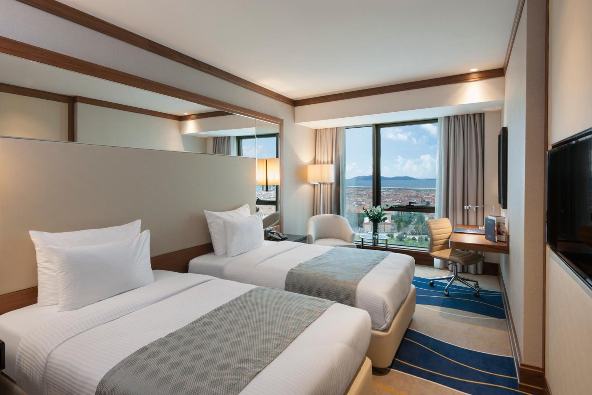 Deluxe Room with 2 Single Beds, Sea View,1279975363:JPEG