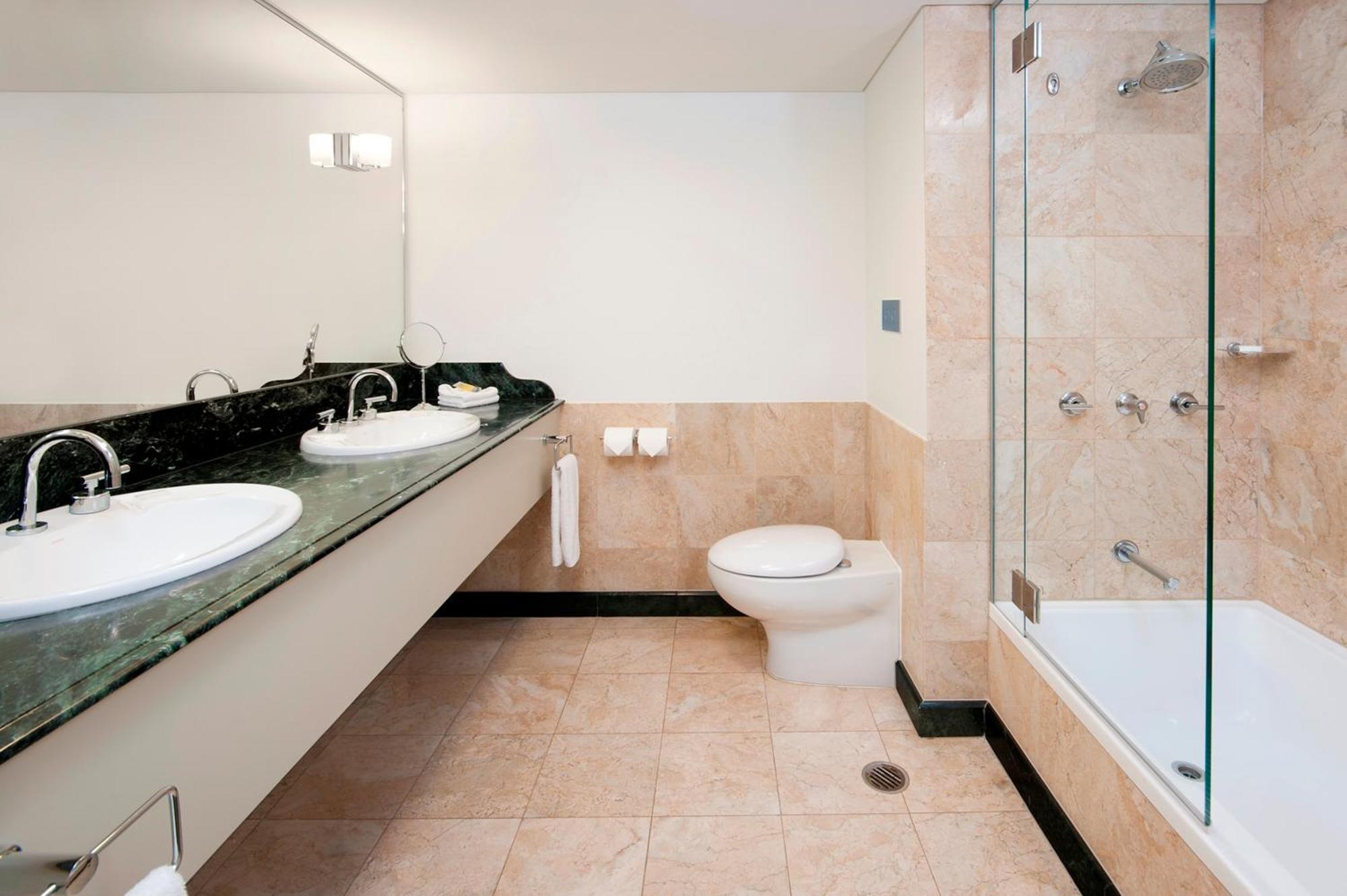Deluxe Twin Room with Balcony,185372409:JPEG