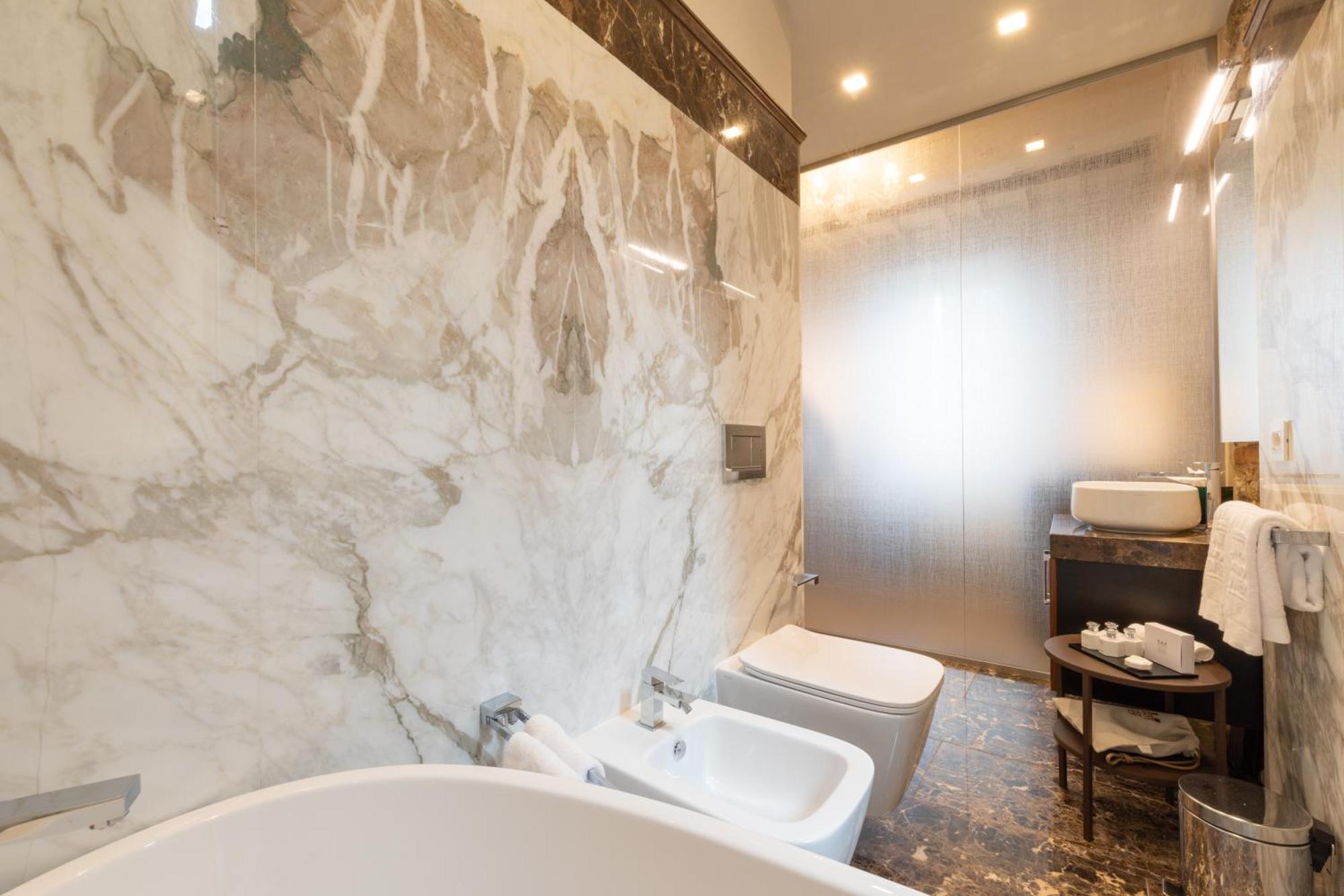 Leonardo - Suite King Deluxe con Vista Duomo