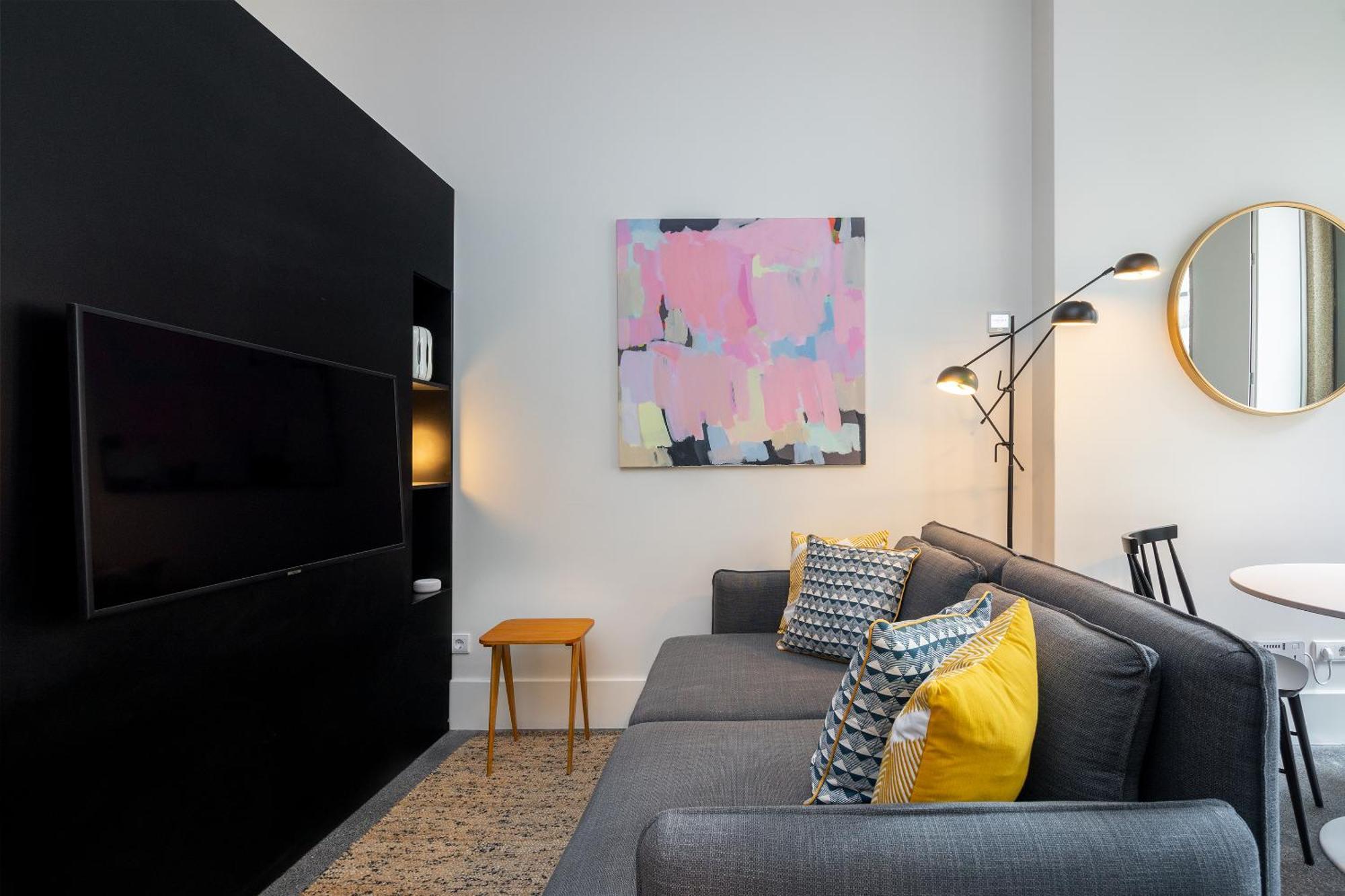 Studio Apartment
