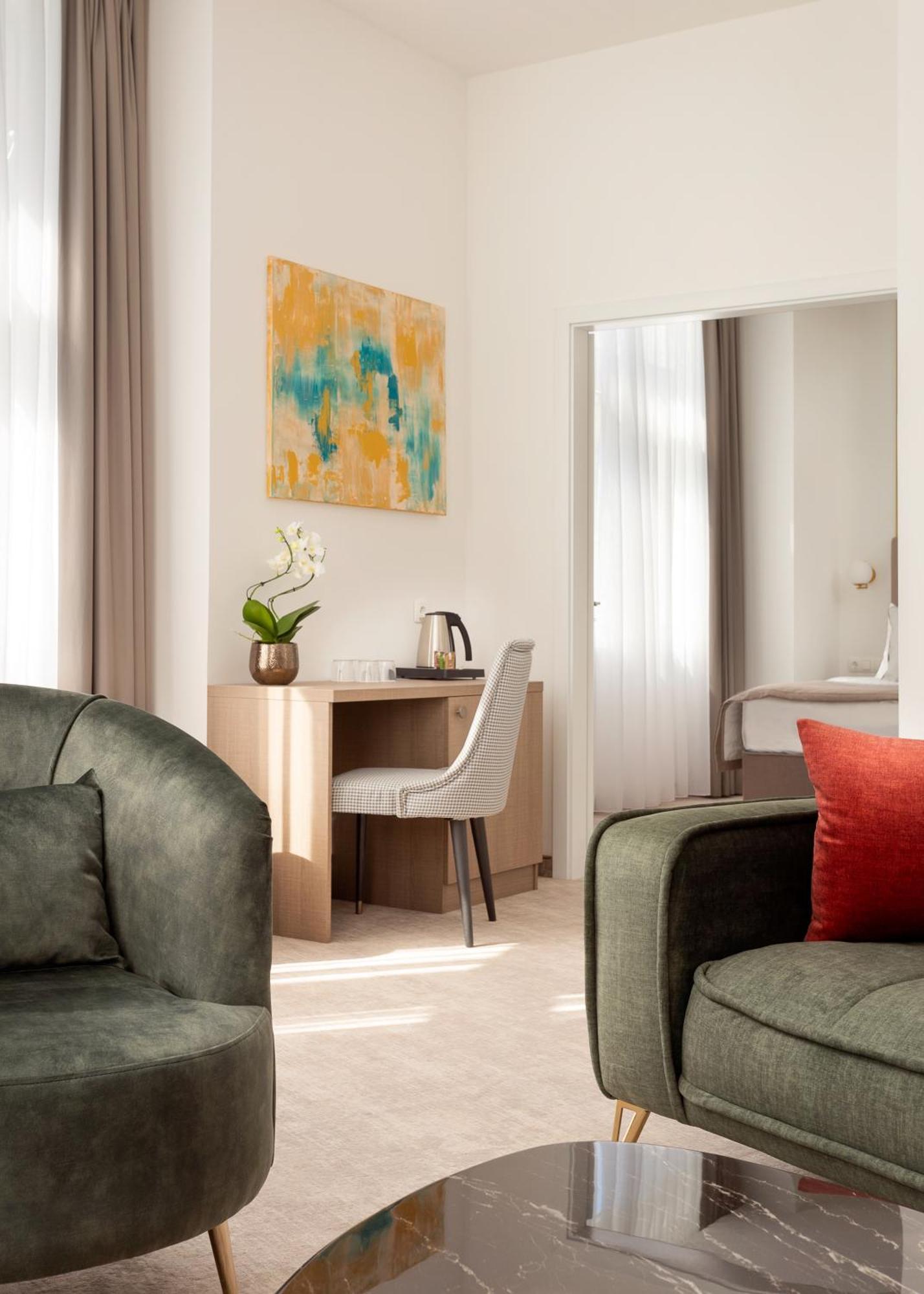Executive Suite