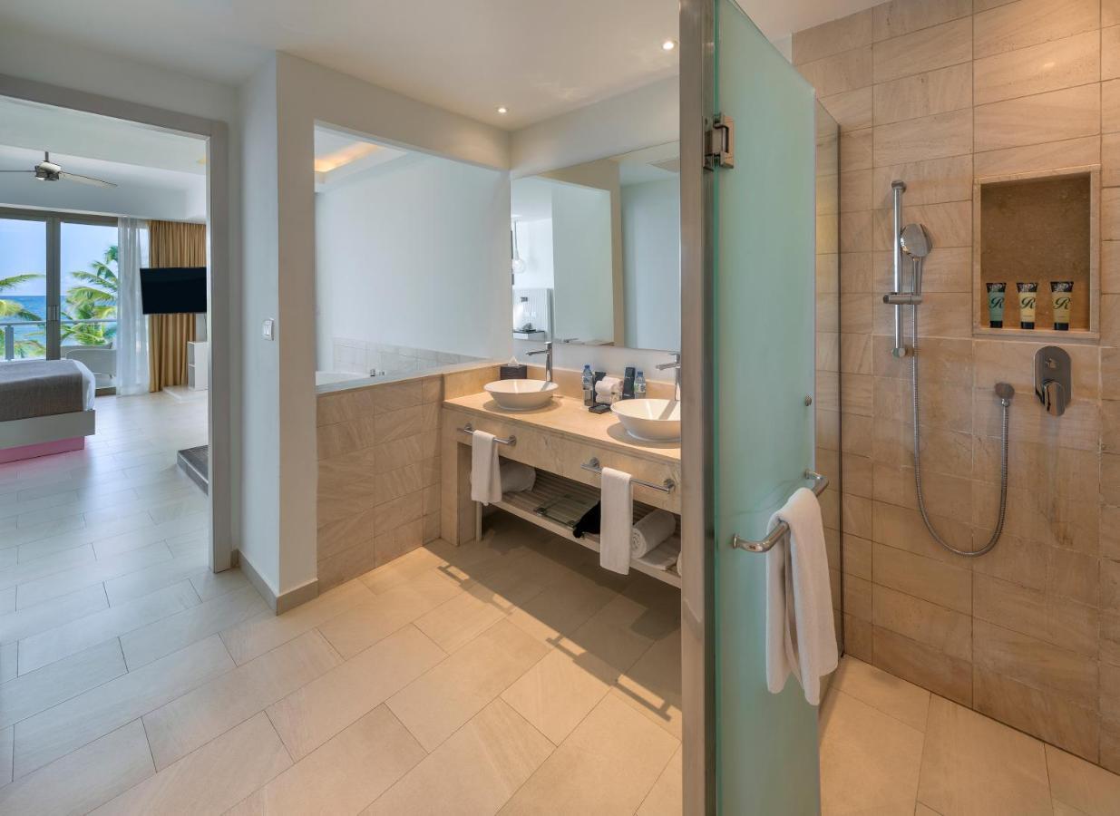 Luxury Presidential Ocean Front Terrace One Bedroom Suite Diamond Club