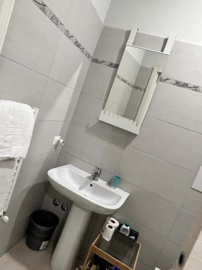 Comfort Triple Room Shower