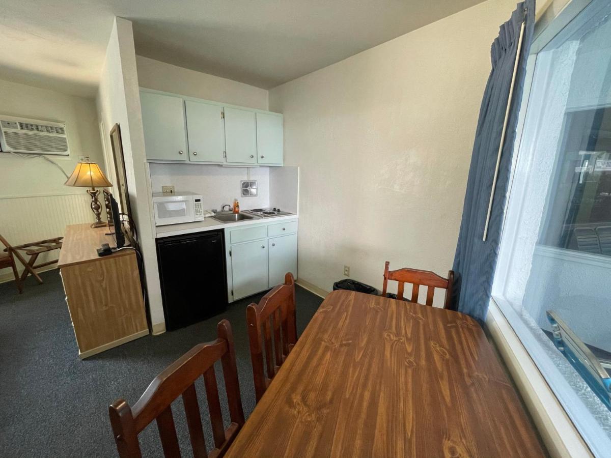 Double Room,1375892546:JPEG