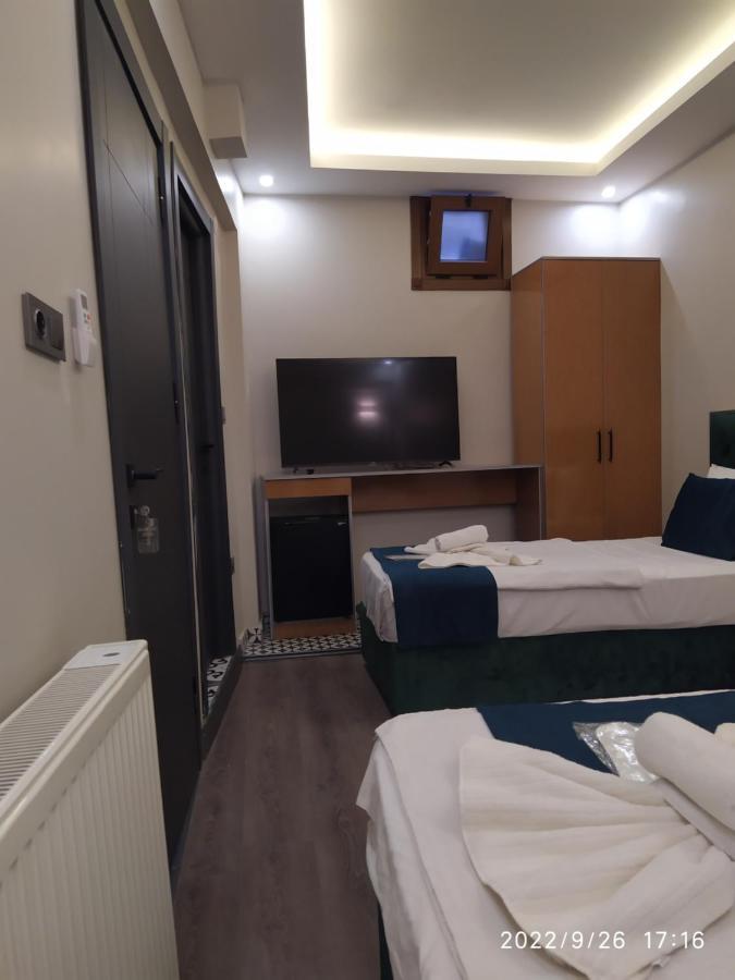 Economy Triple Room