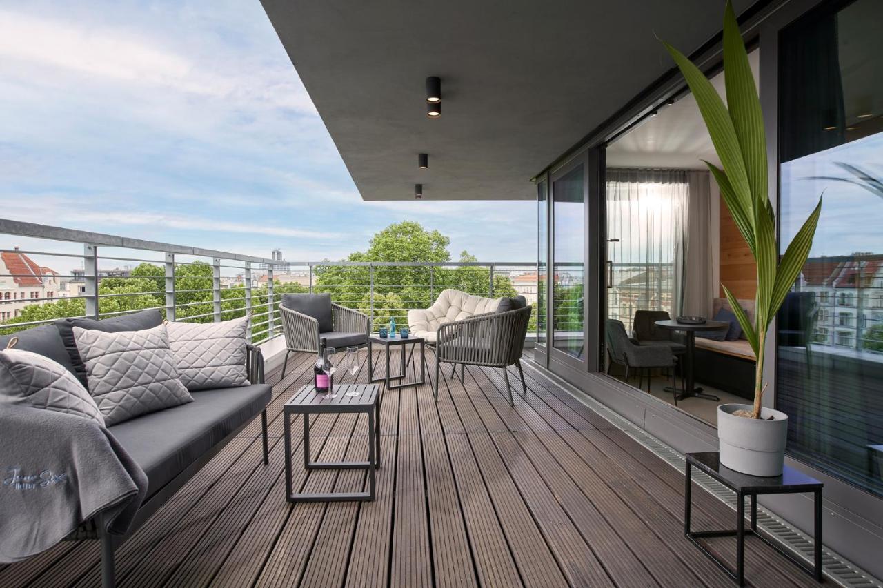 Studio Terrace