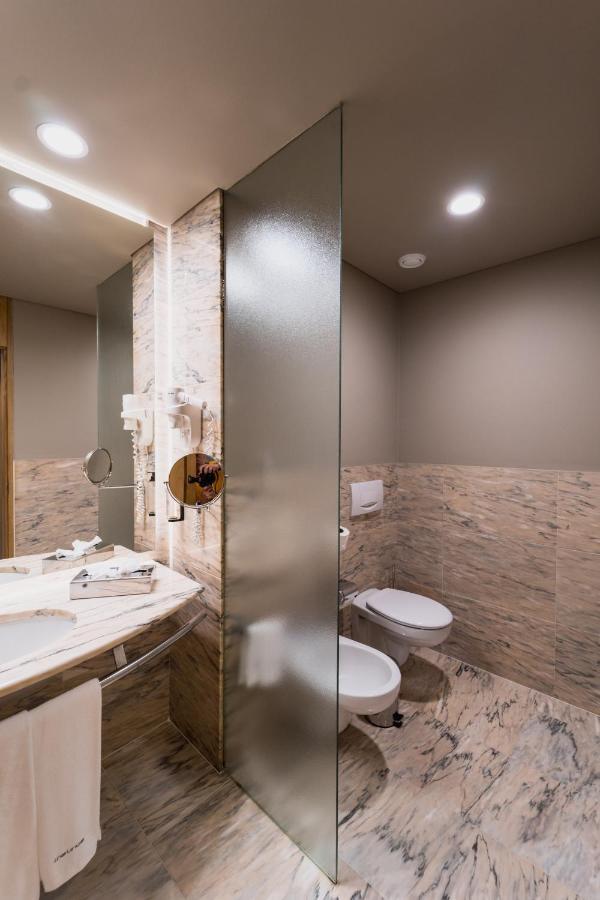 Standard Family Room,1742614334:JPEG