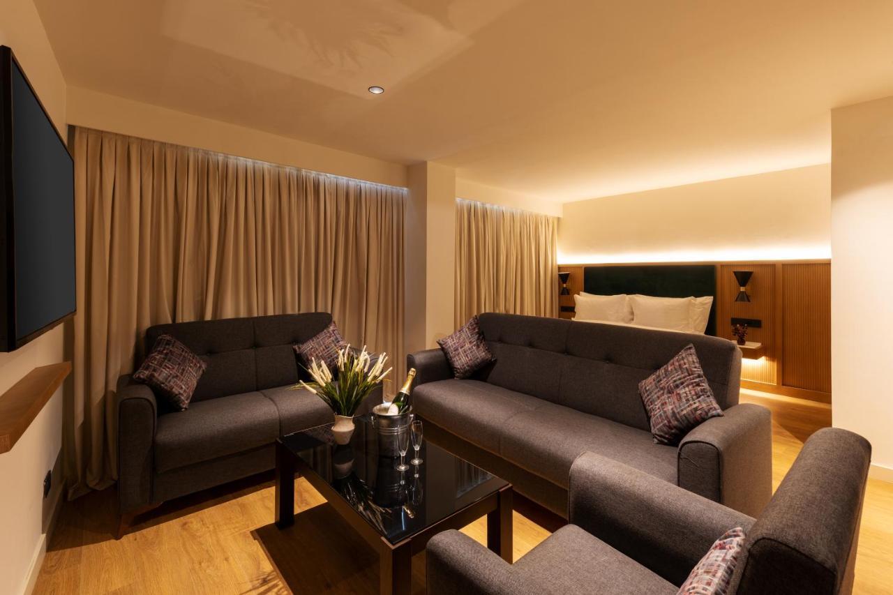 Suite con cama extragrande y sofá cama - No fumadores