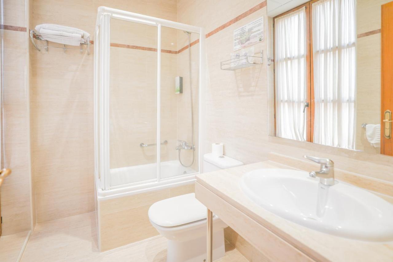 Small Double Room,1498782658:JPEG
