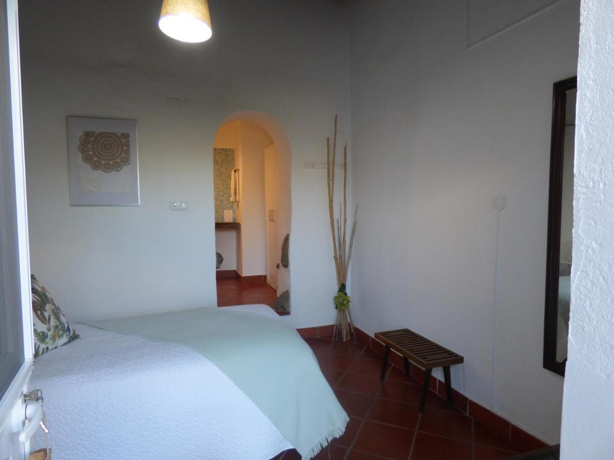 Quarto Individual com Casa de Banho Privativa