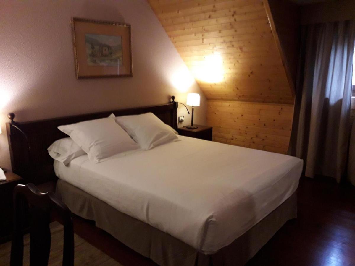 Economy Double Room,1320942814:JPEG