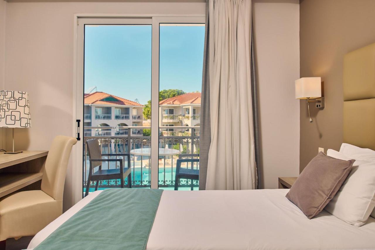 Cozy Double Room with Pool View,1332765338:JPEG
