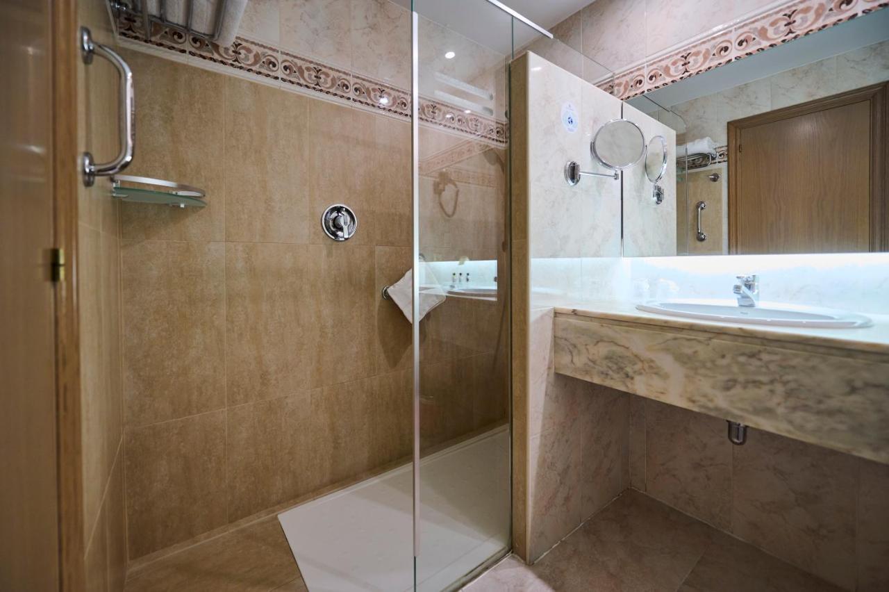 Doppelzimmer mit Zustellbett (3 Erwachsene)