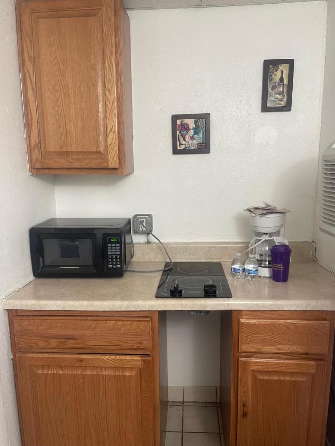 Deluxe Queen Suite