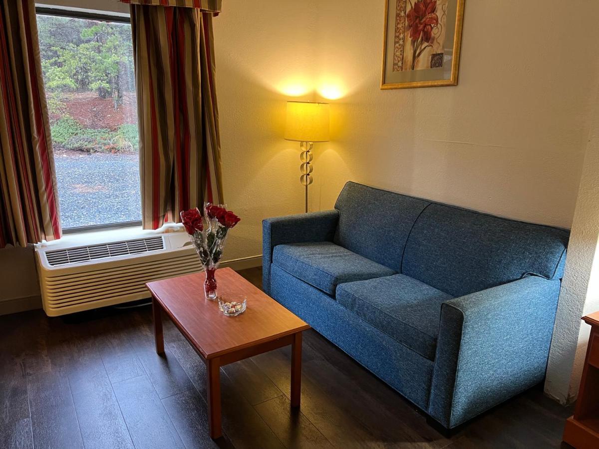 Standard Double Suite - Non-Smoking,1352212253:JPEG
