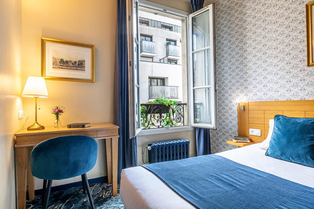 Baudelaire Room