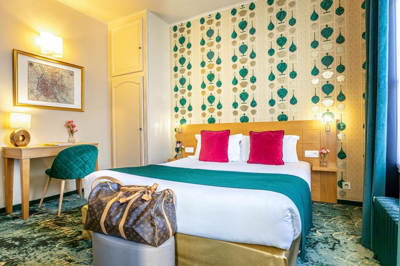 Baudelaire Room