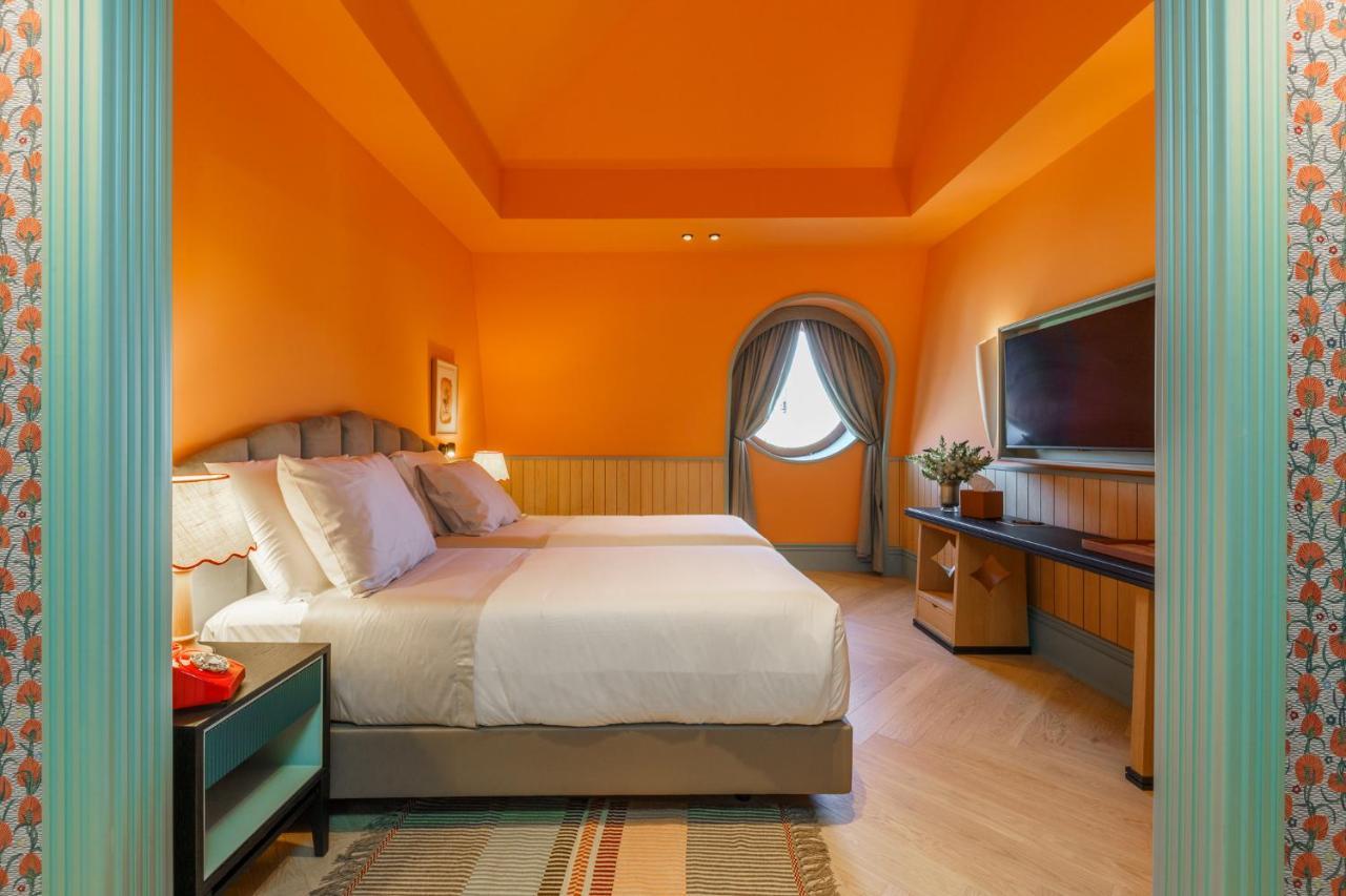 Superior Twin Room Aliados View