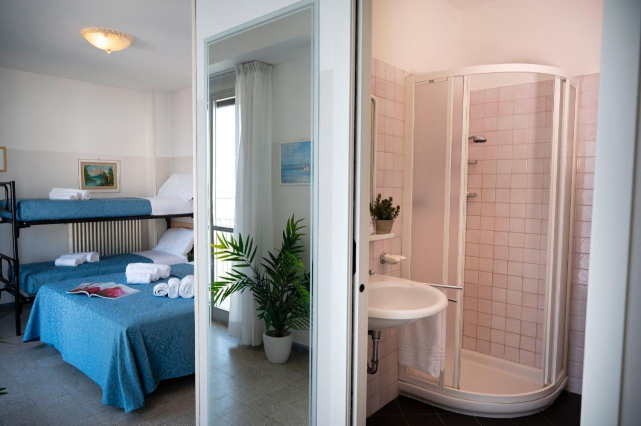 Quadruple Room with Sea View,1624323516:JPEG