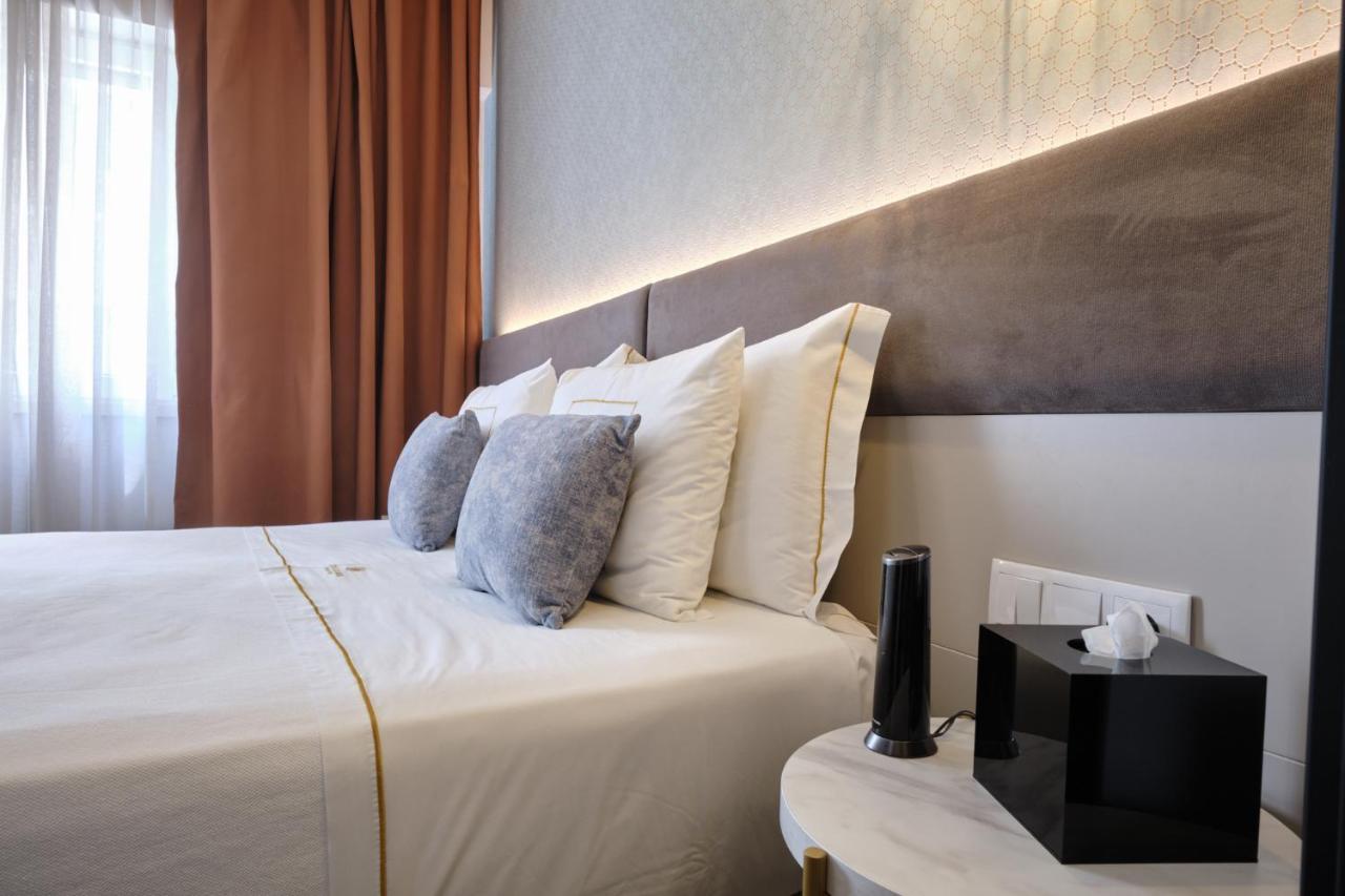 Small Double Room,1377674432:JPEG