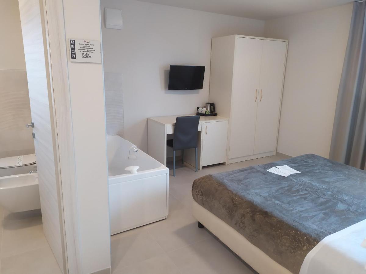 Double Room Spa Bath