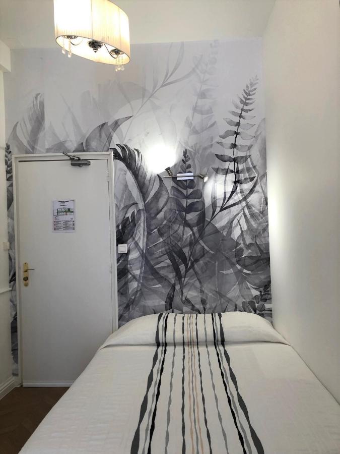 Small Double Room,1588399123:JPEG