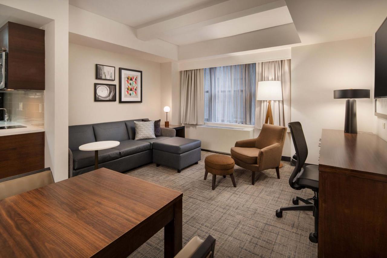 One-Bedroom King Suite with Sofa Bed,1416366660:JPEG