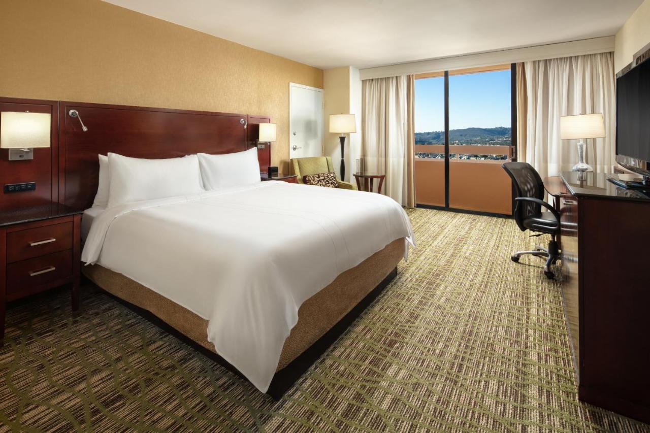 Standard  Room,1540502458:JPEG