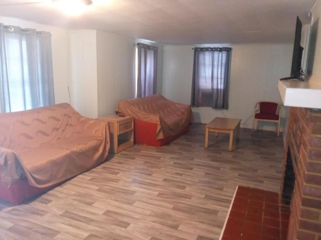Two-Bedroom Apartment,1558537972:JPEG