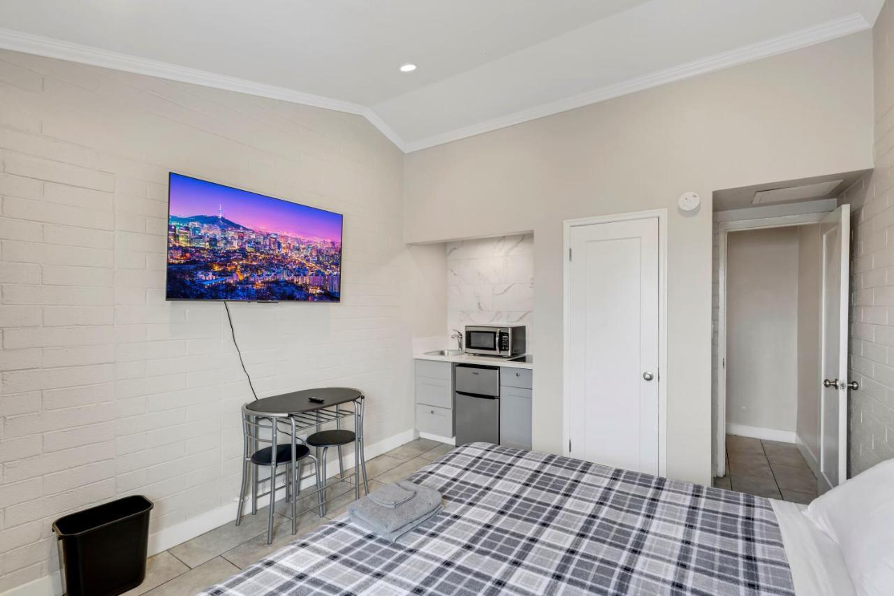 Standard Single Room,1420855254:JPEG