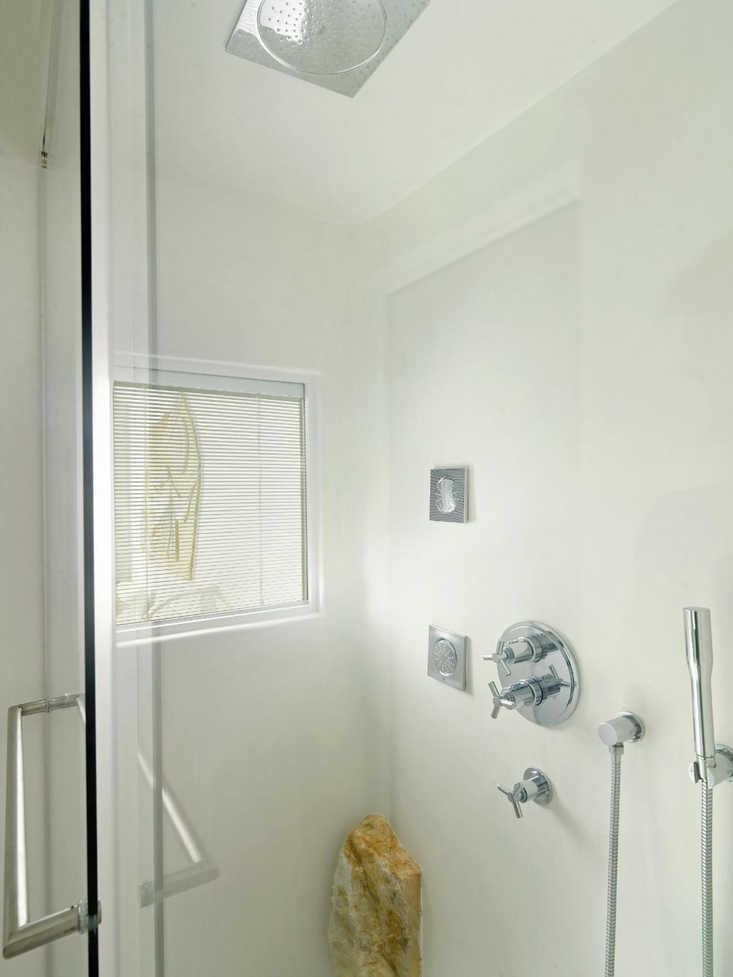 Superior Two-Bedroom Suite with Sea View,1636741314:JPEG