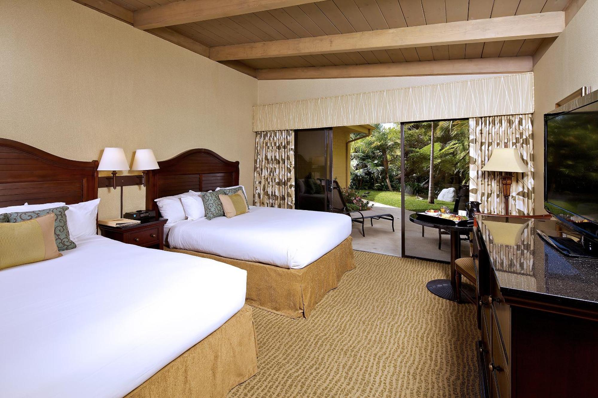 Resort Room 2 Queens