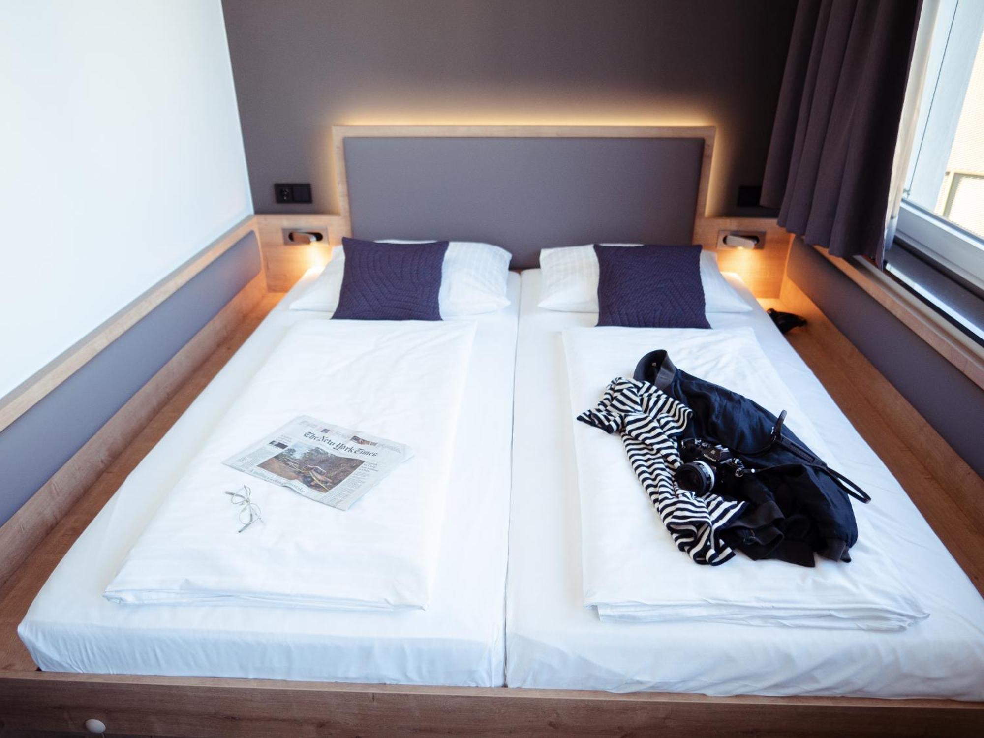 Six-Bed Room