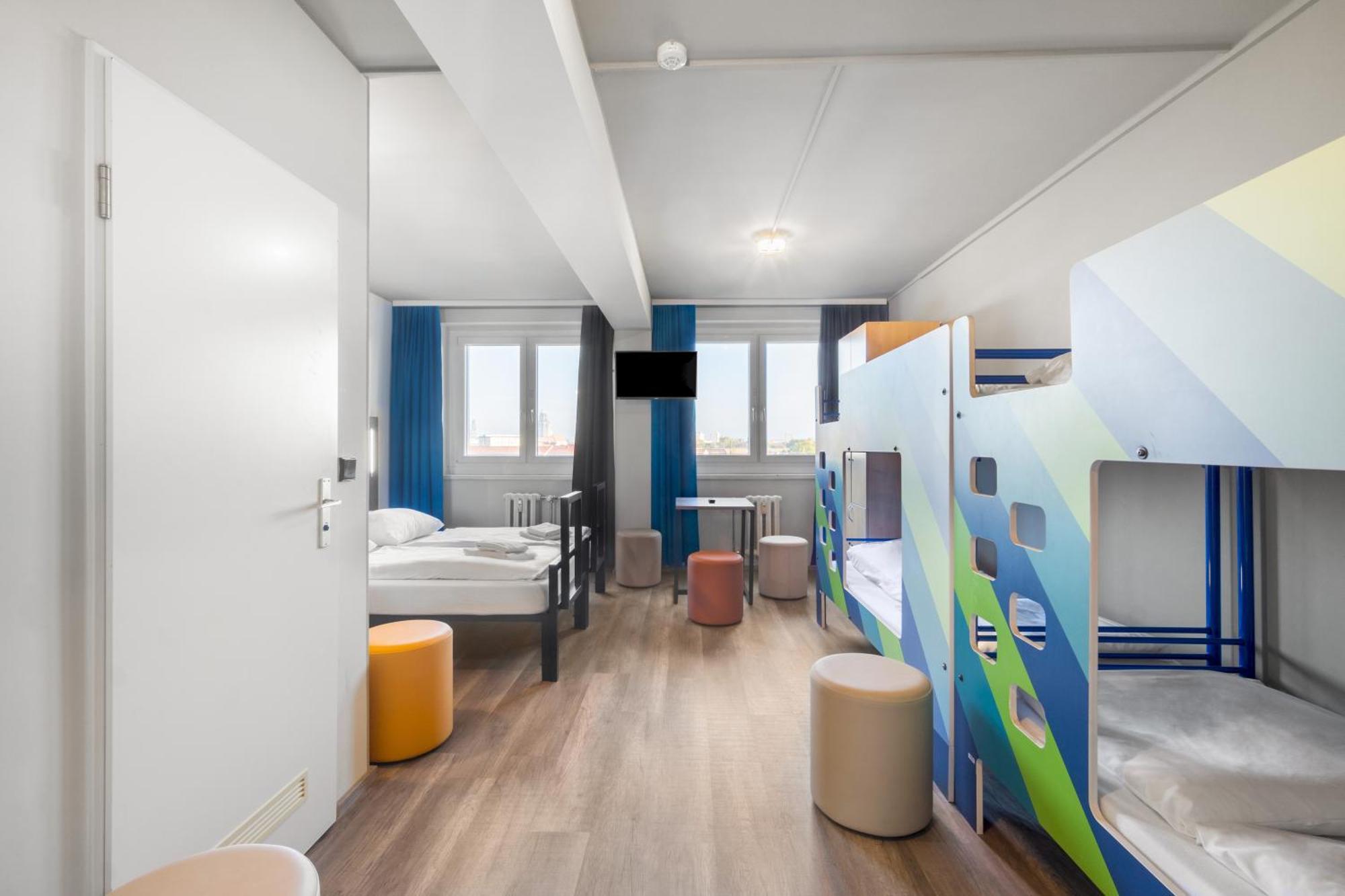 Bed 6-Bed Mixed Dormitory Room