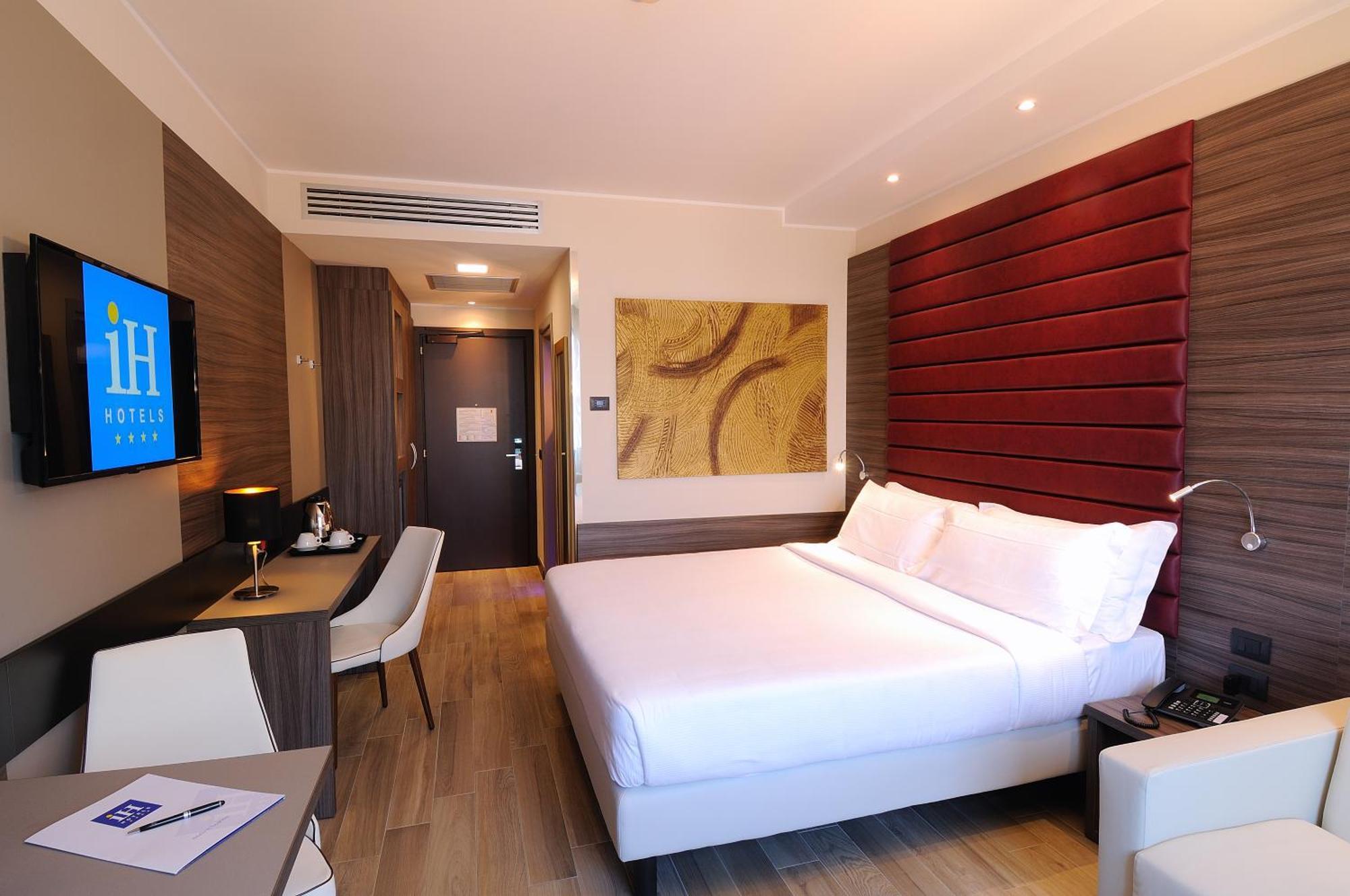 Superior Double Room,1437356824:JPEG