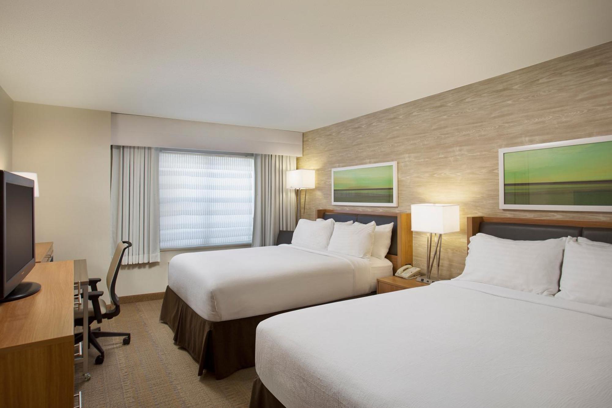 Standard Queen Room Two Queen Beds
