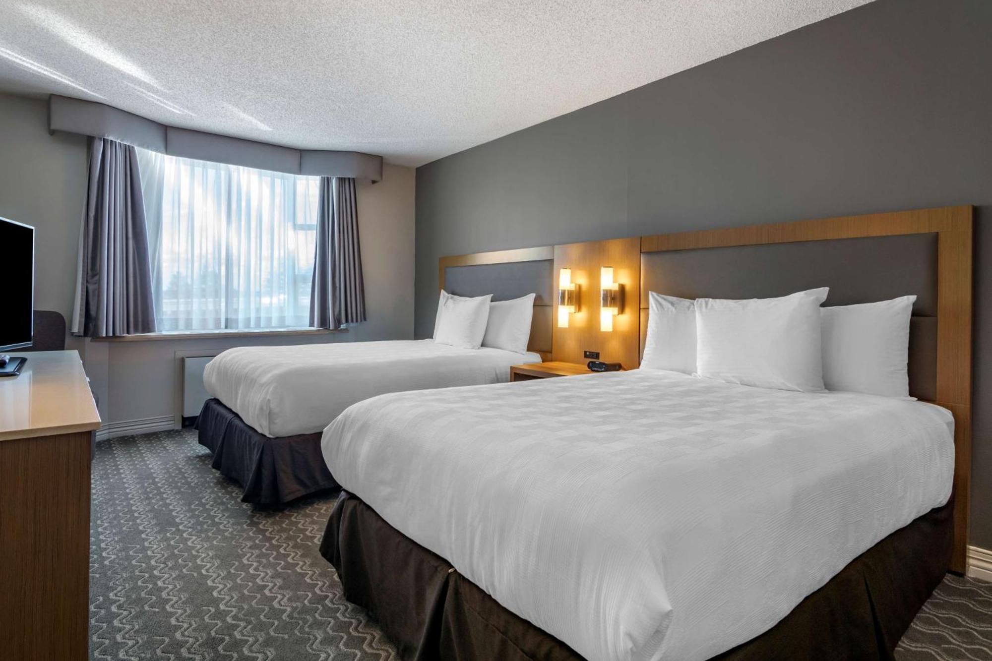 Deluxe Two Double Beds Room