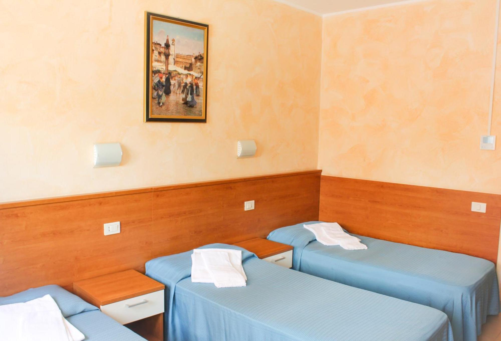 Basic Triple Room
