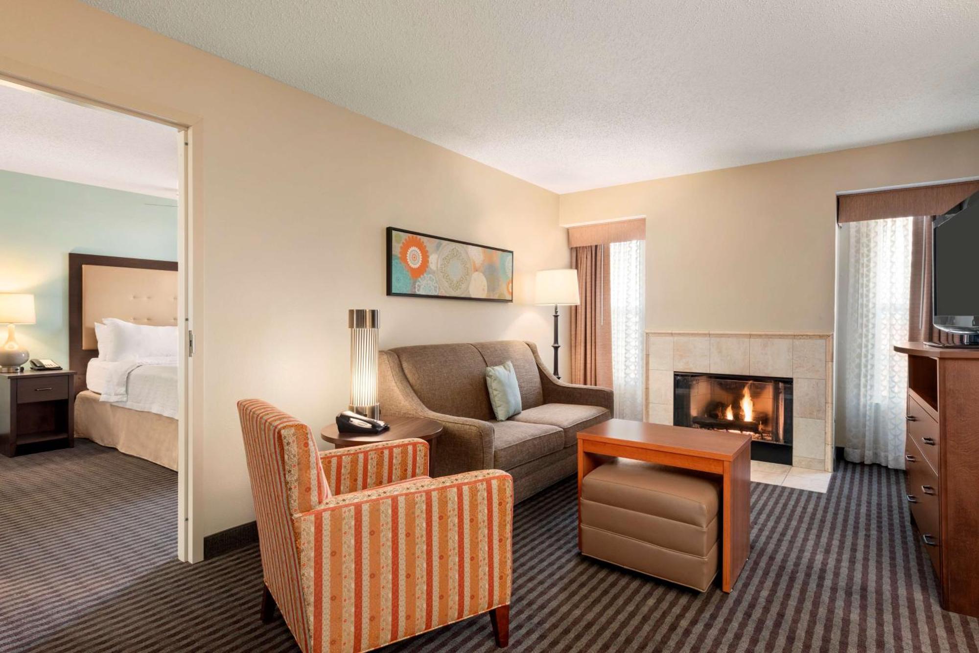Two-Bedroom King Suite - Non-Smoking,1552340236:JPEG