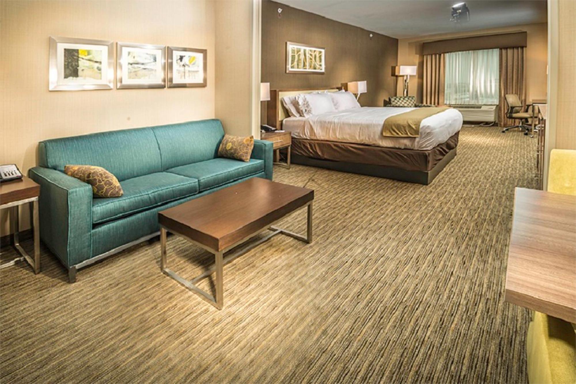 Suite - Mobility Access/Hearing Accessible