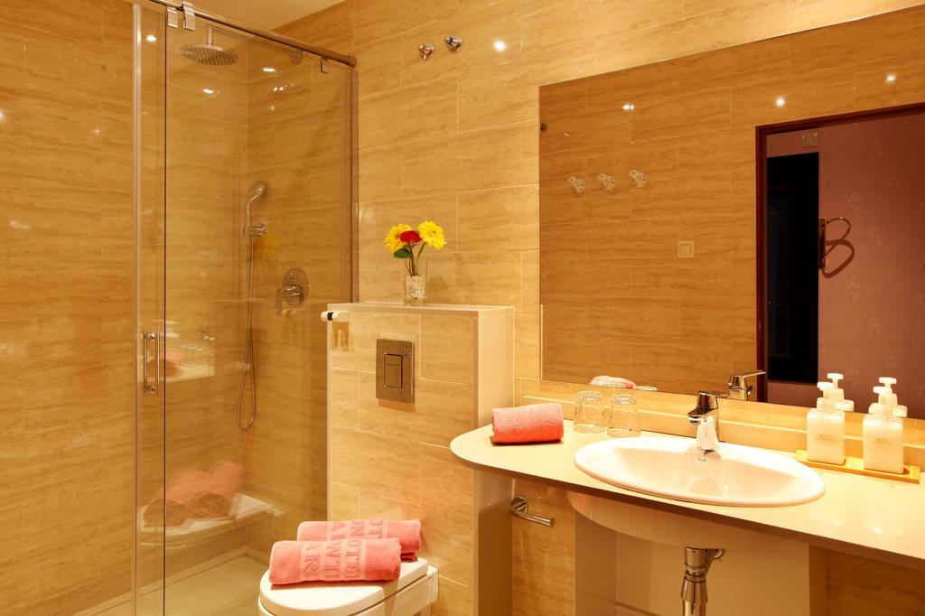 Single Room,1273201252:JPEG