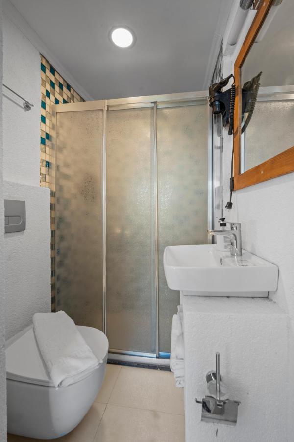Quadruple Room,1470081803:JPEG