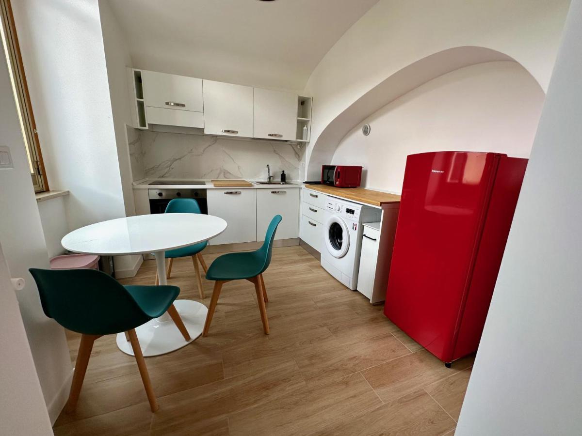 Superior Apartment,1470080192:JPEG