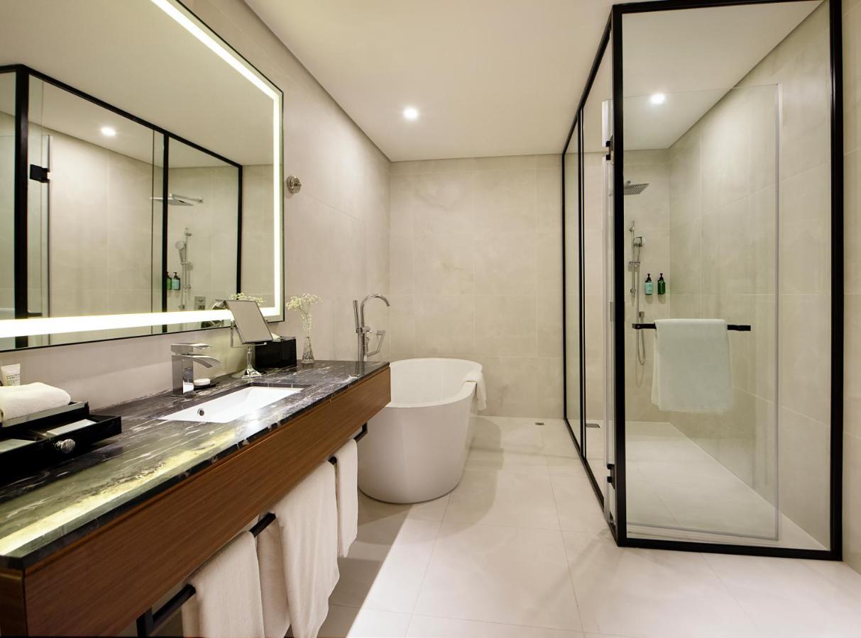 Premier Twin Room