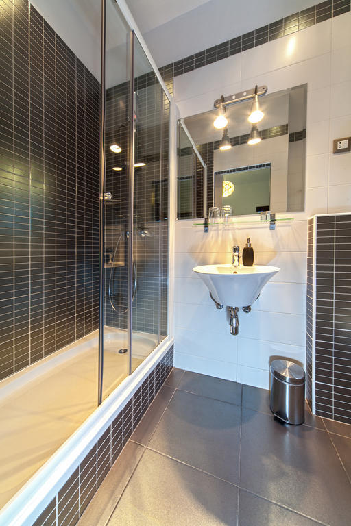 Standard Double Room,702378724:JPEG