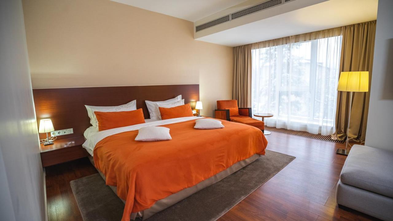 Deluxe Double Room,1498733764:JPEG