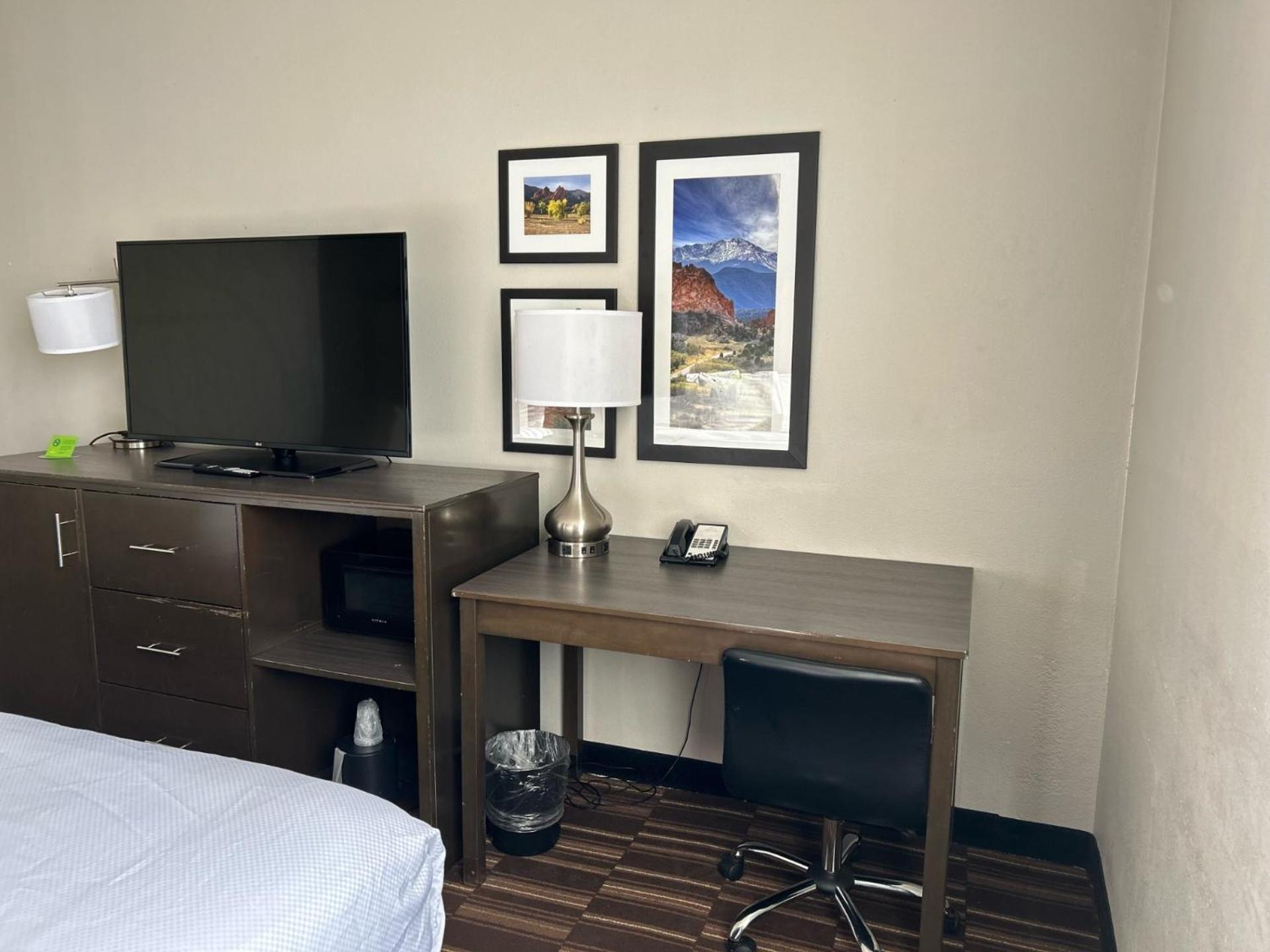 Queen Room with Two Queen Beds,1275494434:JPEG