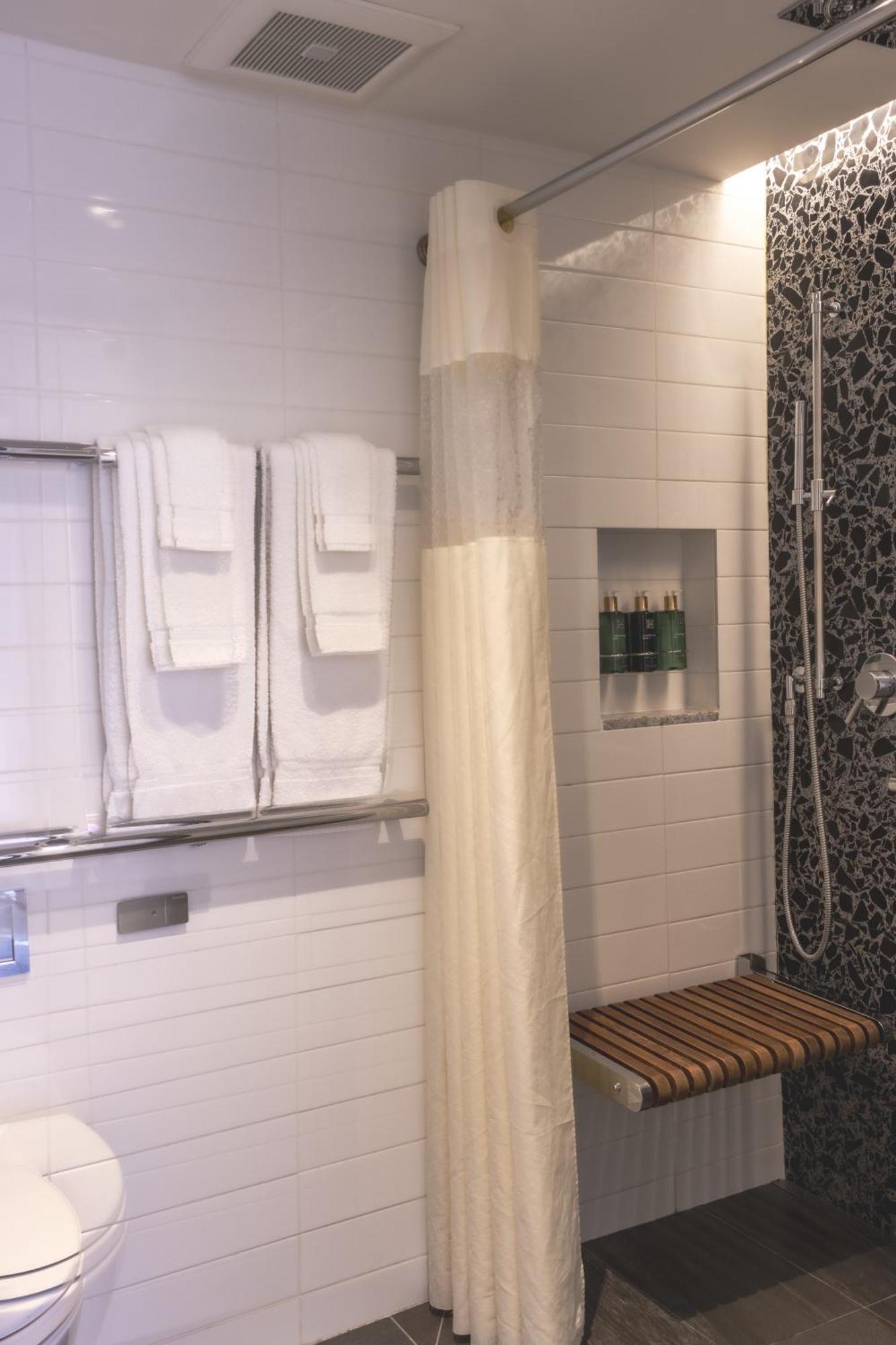 Superior King Junior Suite